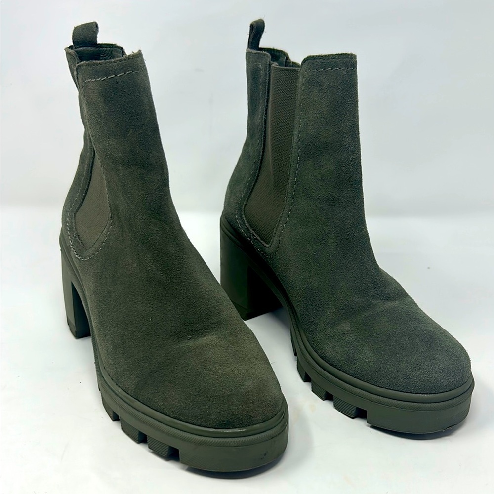 Splendid Green Suede-Like Chunky Heeled Ankle Bootie Size 8.5 Like New Condition